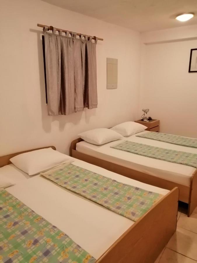 Studio Apartmani Marinella Baška Voda Habitación foto