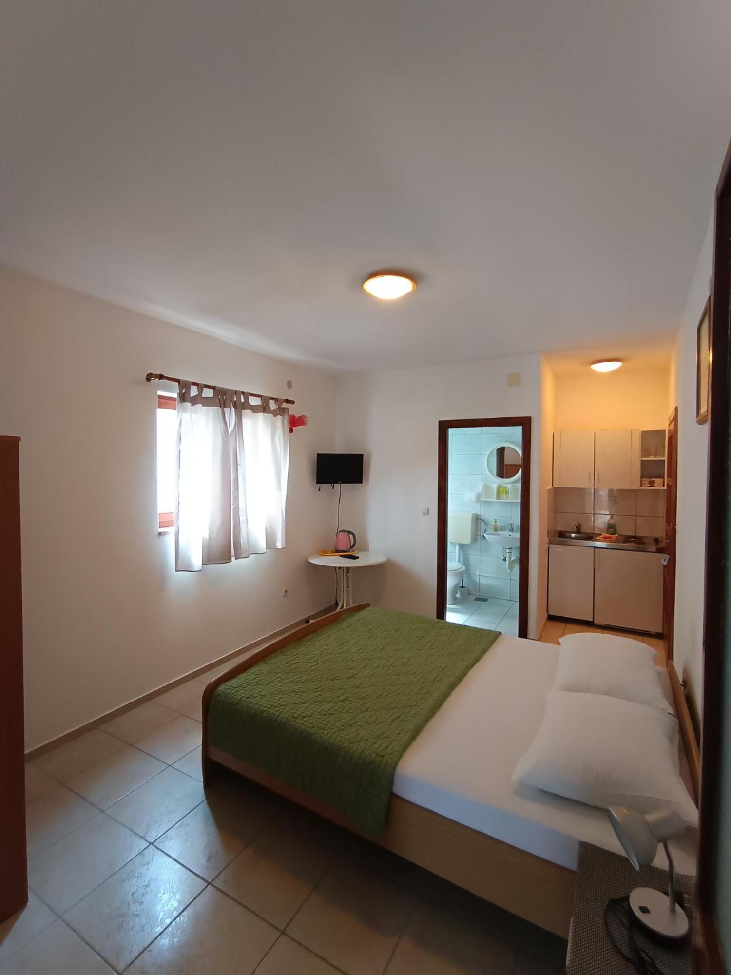 Studio Apartmani Marinella Baška Voda Habitación foto