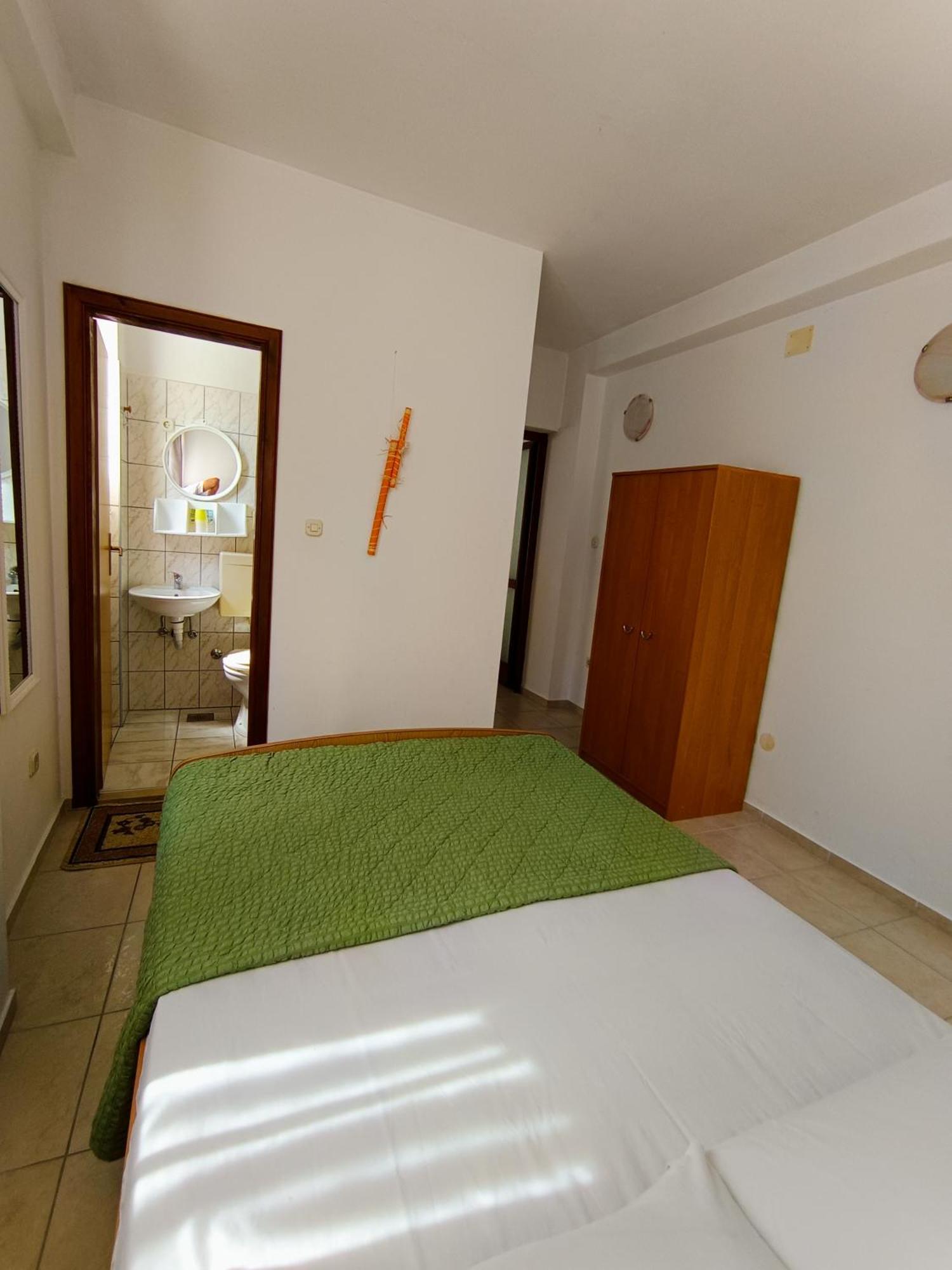 Studio Apartmani Marinella Baška Voda Habitación foto
